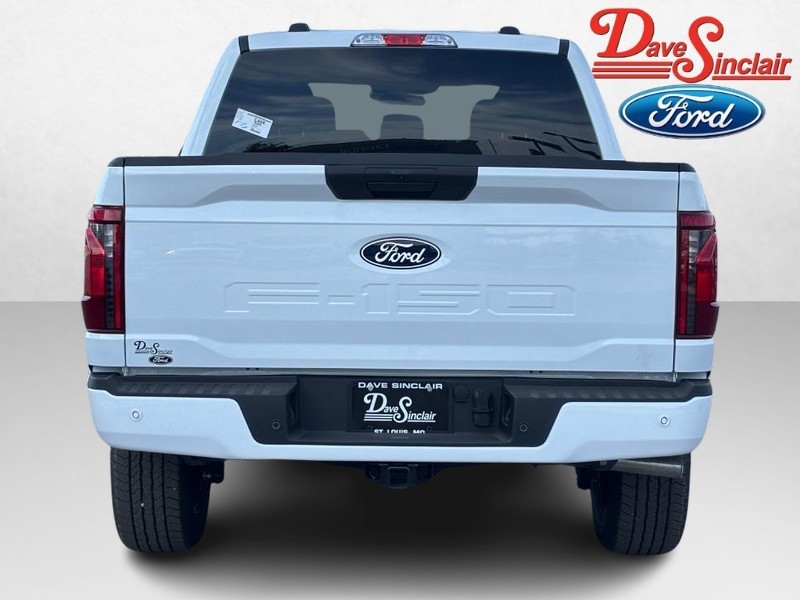 Ford F-150 Vehicle Full-screen Gallery Image 08