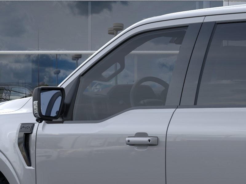 Ford F-150 Vehicle Full-screen Gallery Image 22