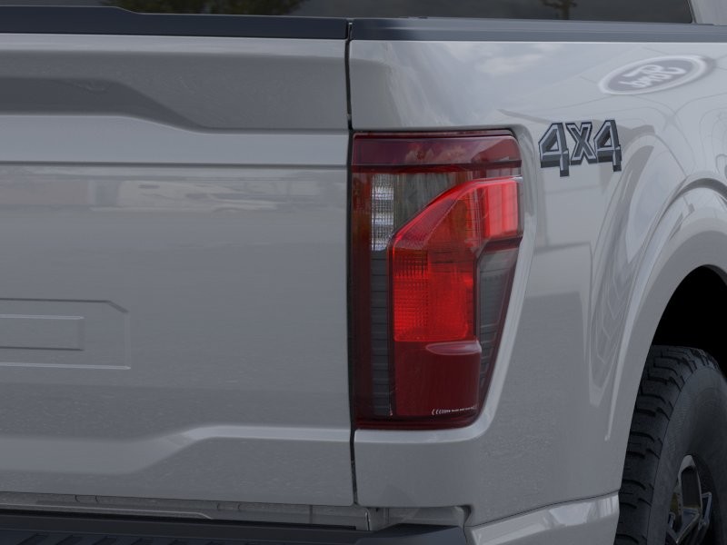 Ford F-150 Vehicle Full-screen Gallery Image 23