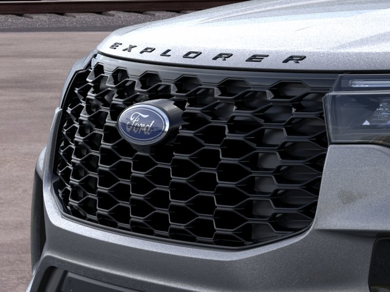 Ford Explorer Vehicle Full-screen Gallery Image 19