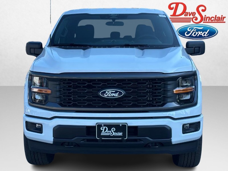 Ford F-150 Vehicle Full-screen Gallery Image 02