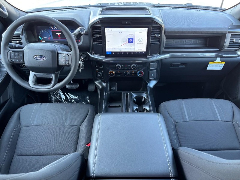 Ford F-150 Vehicle Full-screen Gallery Image 15