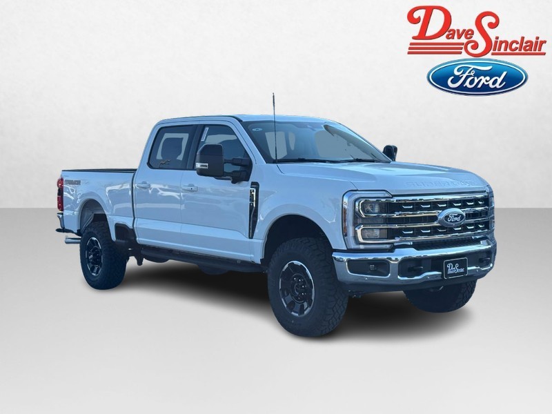 Ford Super Duty F-250 SRW Vehicle Full-screen Gallery Image 04