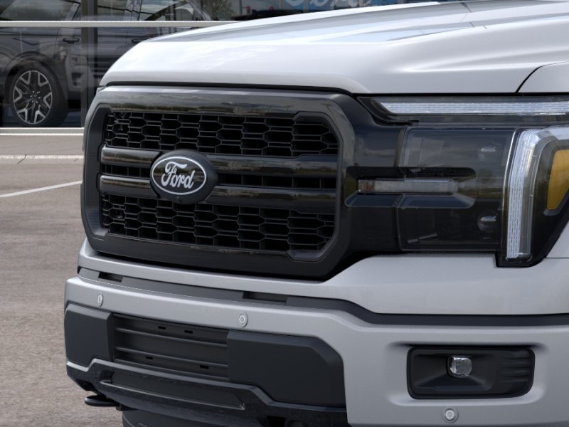 Ford F-150 Vehicle Full-screen Gallery Image 19