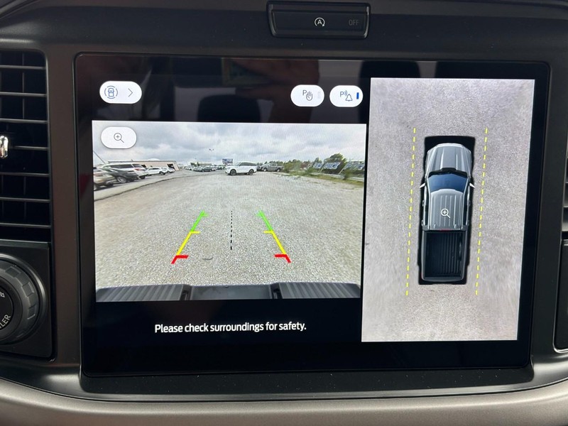 Ford F-150 Vehicle Full-screen Gallery Image 23
