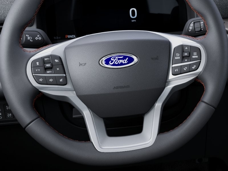 Ford Explorer Vehicle Full-screen Gallery Image 14