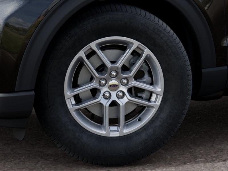 Ford Explorer Vehicle Full-screen Gallery Image 21