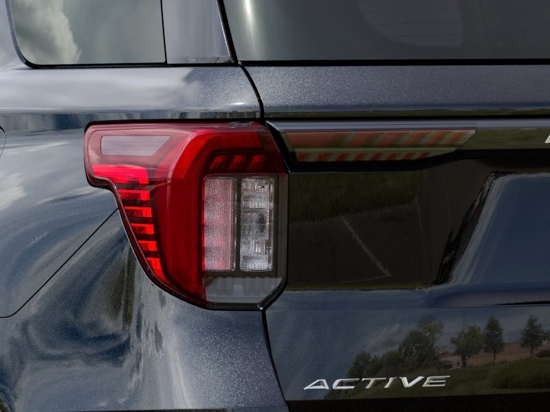 Ford Explorer Vehicle Full-screen Gallery Image 23