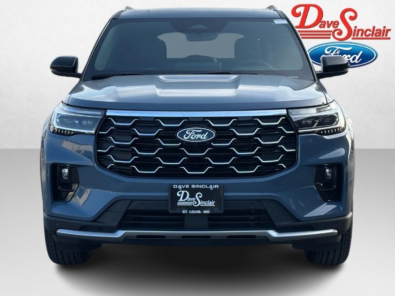 Ford Explorer Vehicle Full-screen Gallery Image 02
