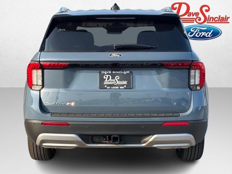 Ford Explorer Vehicle Full-screen Gallery Image 08