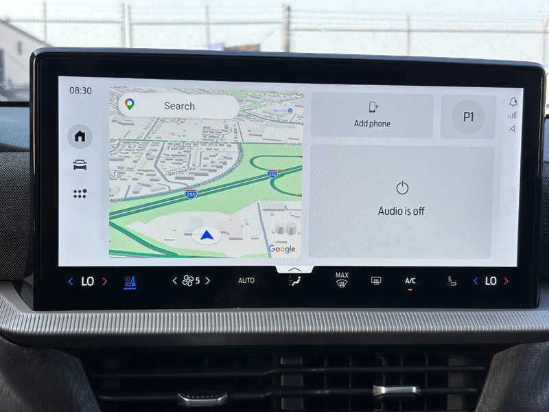 Ford Explorer Vehicle Full-screen Gallery Image 23