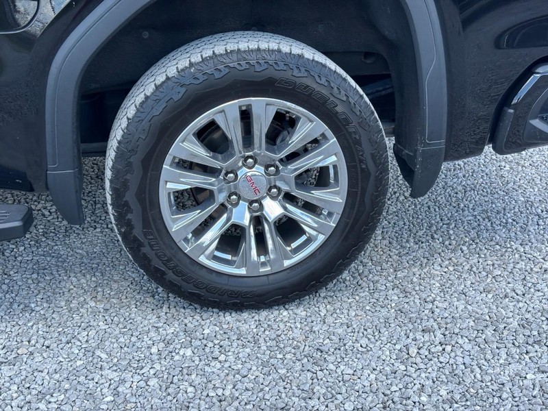 GMC Sierra 1500 Vehicle Full-screen Gallery Image 11