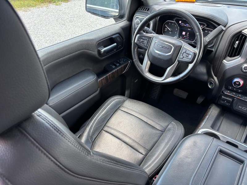 GMC Sierra 1500 Vehicle Full-screen Gallery Image 13