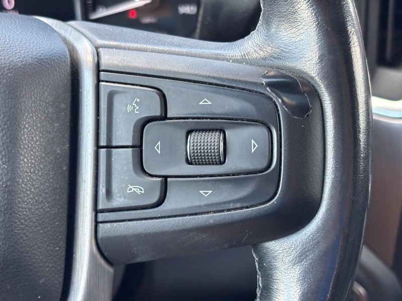 GMC Sierra 1500 Vehicle Full-screen Gallery Image 19