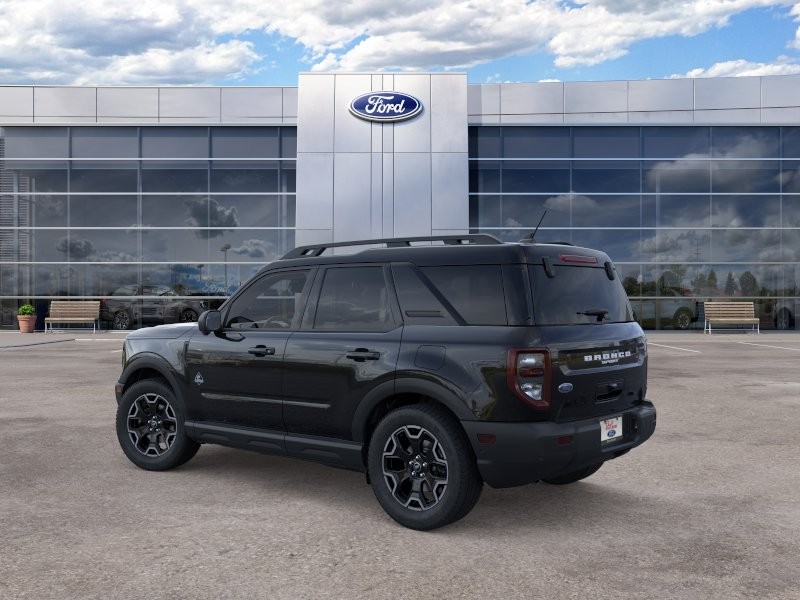 Ford Bronco Sport Vehicle Full-screen Gallery Image 05