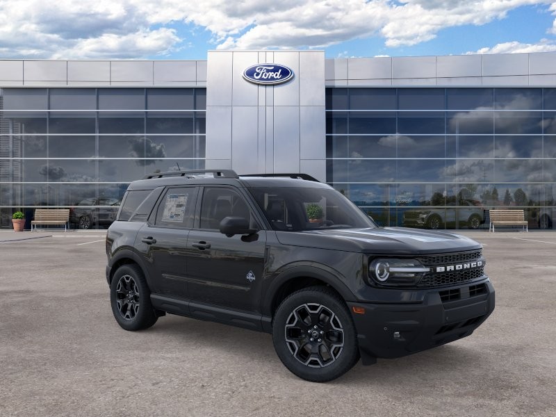 Ford Bronco Sport Vehicle Full-screen Gallery Image 09