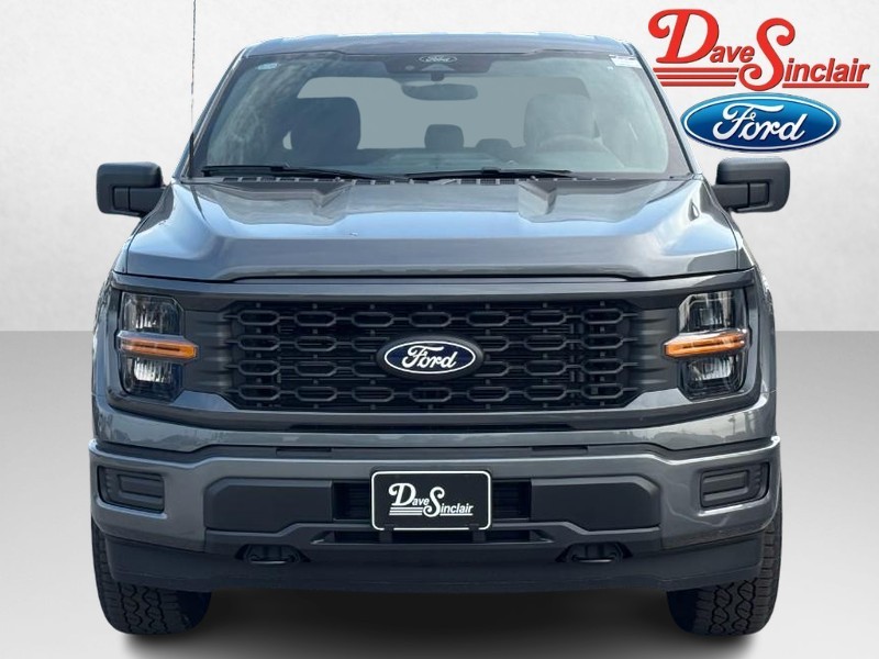 Ford F-150 Vehicle Full-screen Gallery Image 02