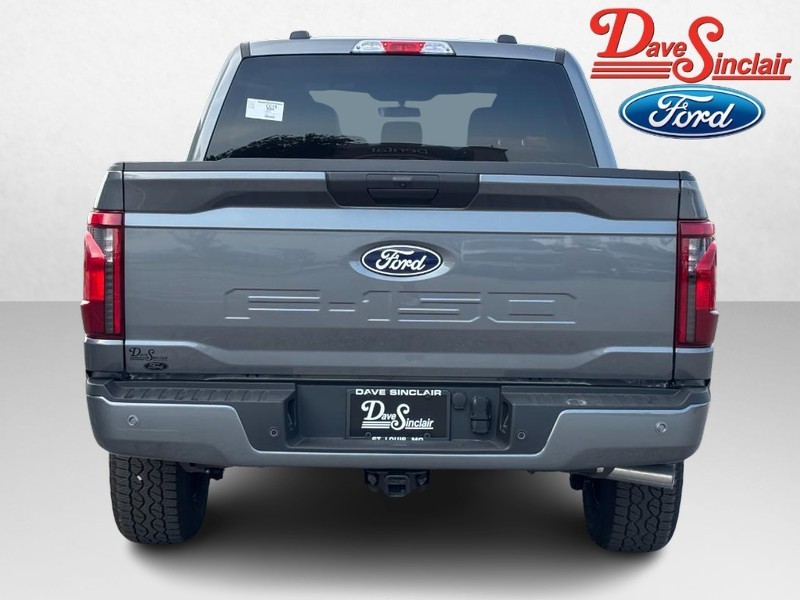 Ford F-150 Vehicle Full-screen Gallery Image 08