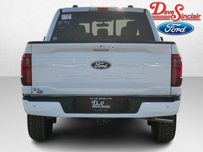Ford F-150 Vehicle Full-screen Gallery Image 08