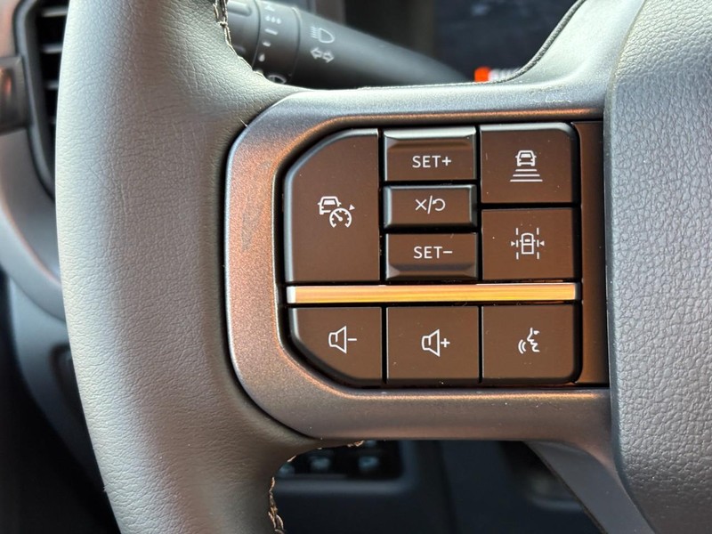 Ford F-150 Vehicle Full-screen Gallery Image 19