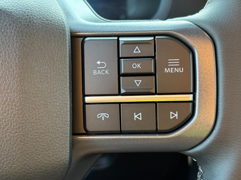 Ford F-150 Vehicle Full-screen Gallery Image 20