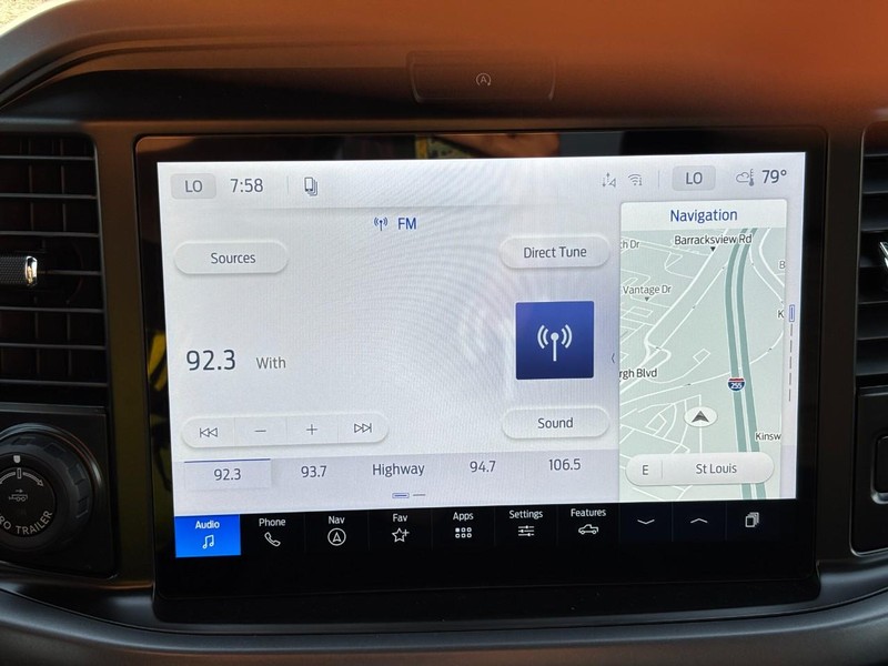 Ford F-150 Vehicle Full-screen Gallery Image 22