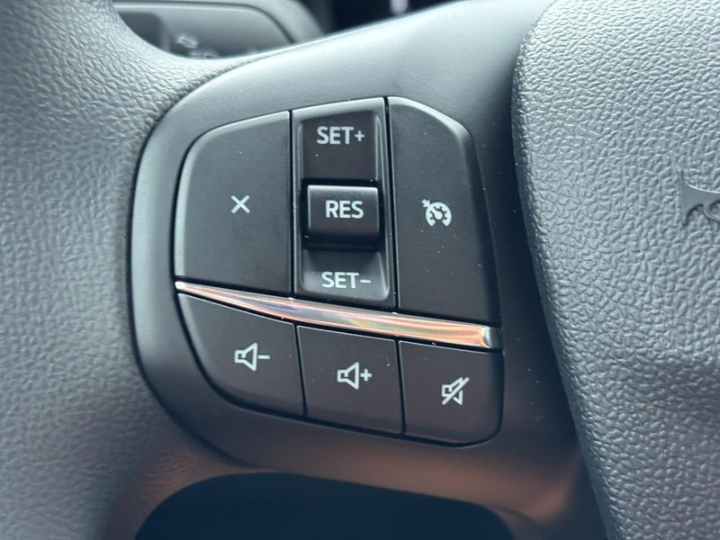 Ford Maverick Vehicle Full-screen Gallery Image 19