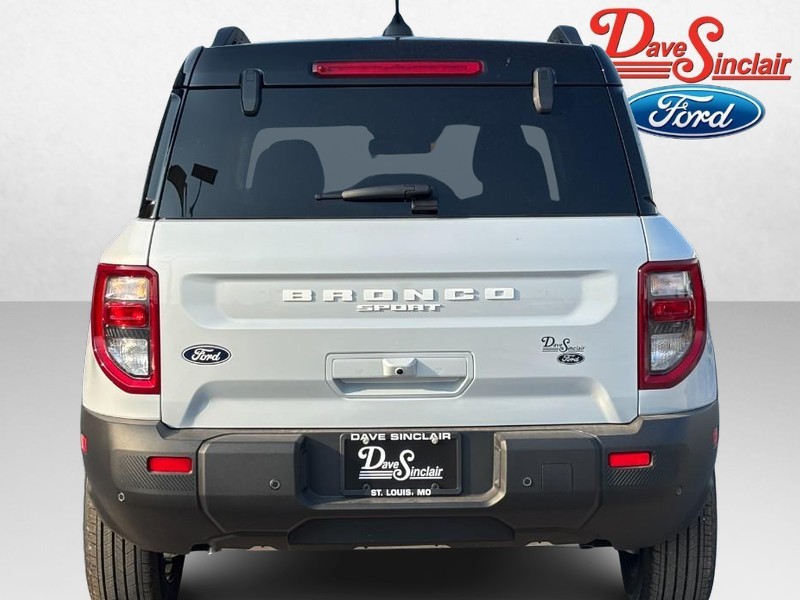 Ford Bronco Sport Vehicle Full-screen Gallery Image 08
