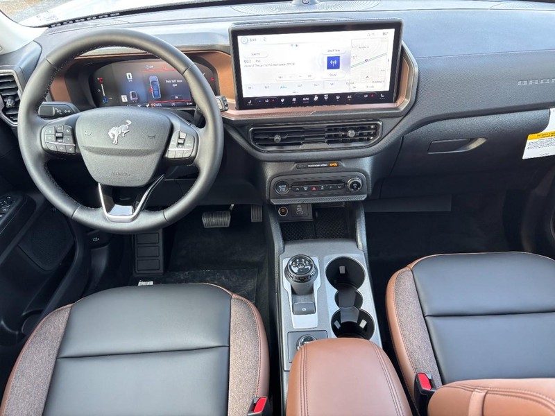 Ford Bronco Sport Vehicle Full-screen Gallery Image 15