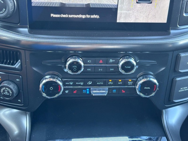 Ford F-150 Vehicle Full-screen Gallery Image 25