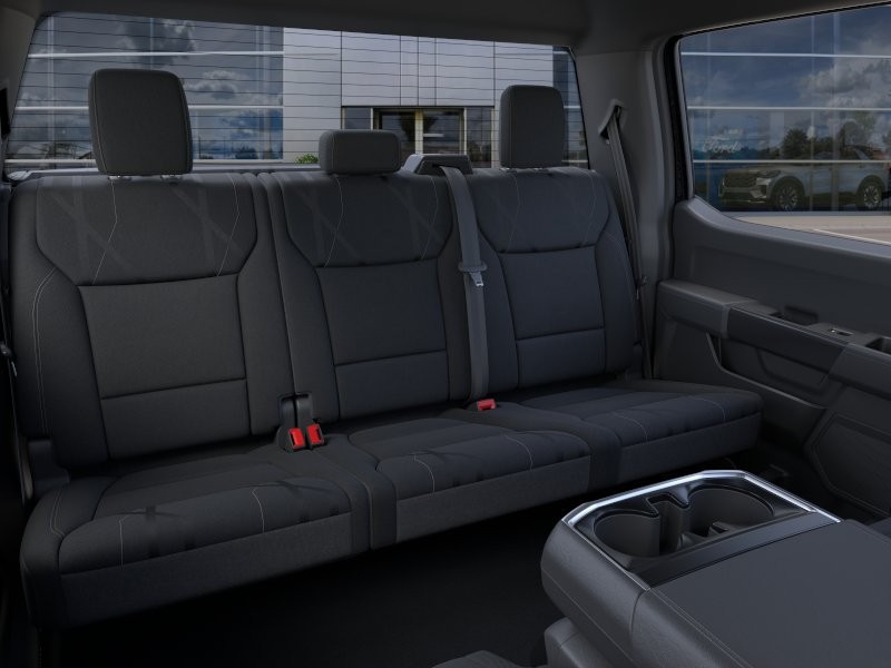 Ford F-150 Vehicle Full-screen Gallery Image 13