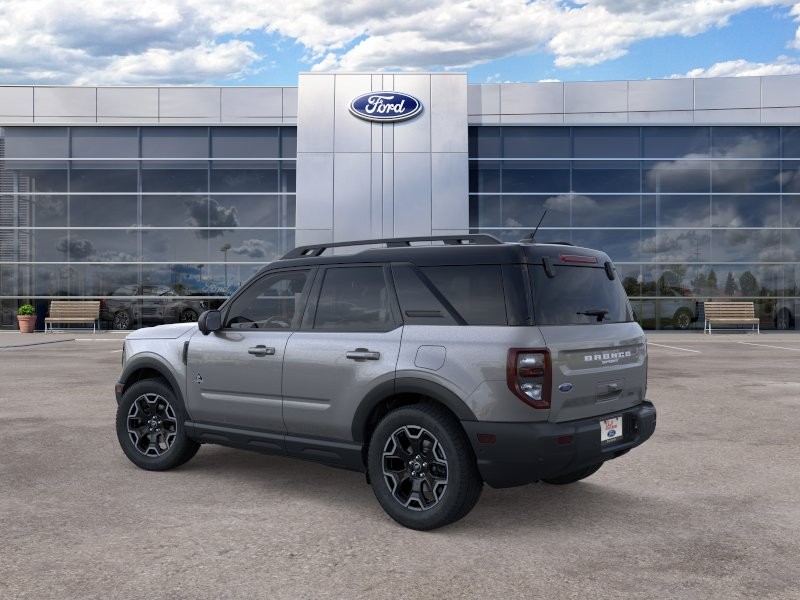 Ford Bronco Sport Vehicle Full-screen Gallery Image 05