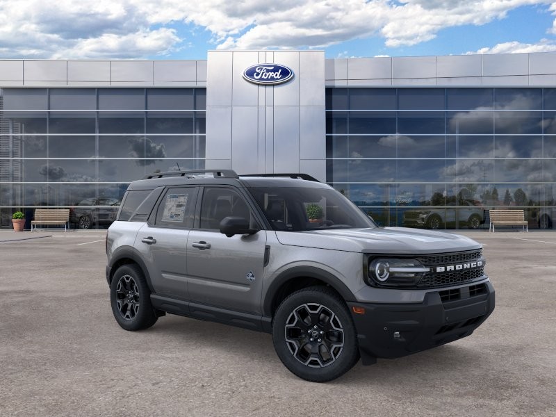 Ford Bronco Sport Vehicle Full-screen Gallery Image 09
