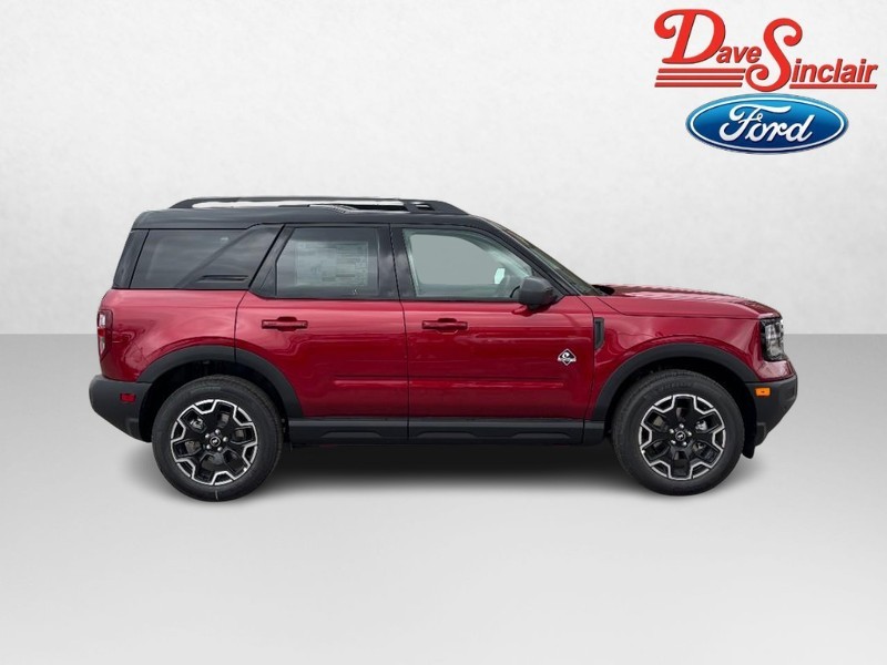 Ford Bronco Sport Vehicle Full-screen Gallery Image 05