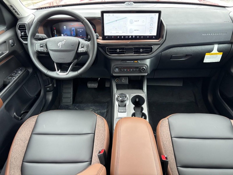 Ford Bronco Sport Vehicle Full-screen Gallery Image 15