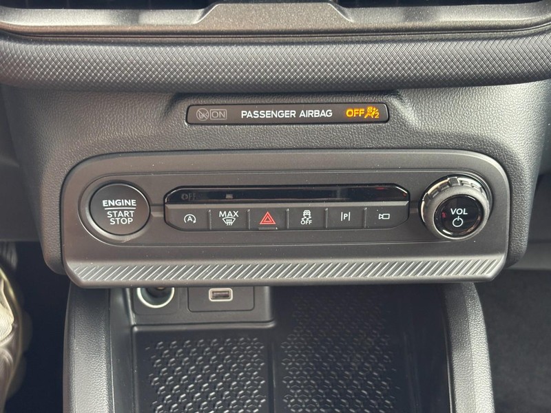Ford Bronco Sport Vehicle Full-screen Gallery Image 24