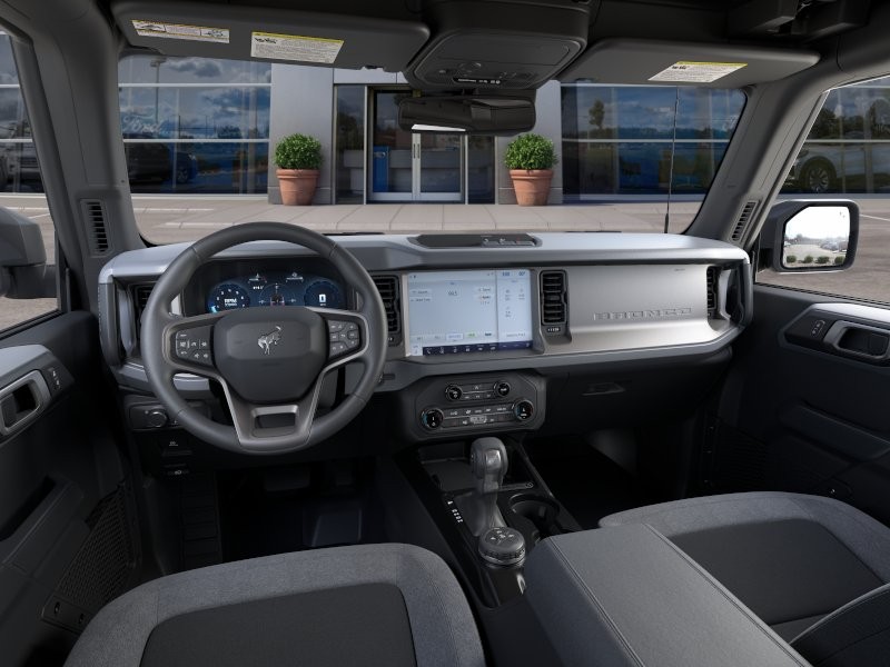 Ford Bronco Vehicle Full-screen Gallery Image 11