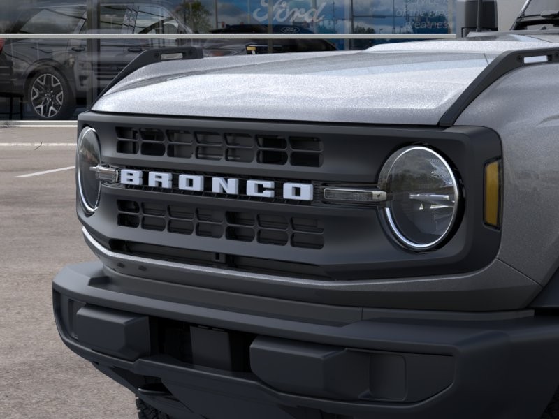 Ford Bronco Vehicle Full-screen Gallery Image 21