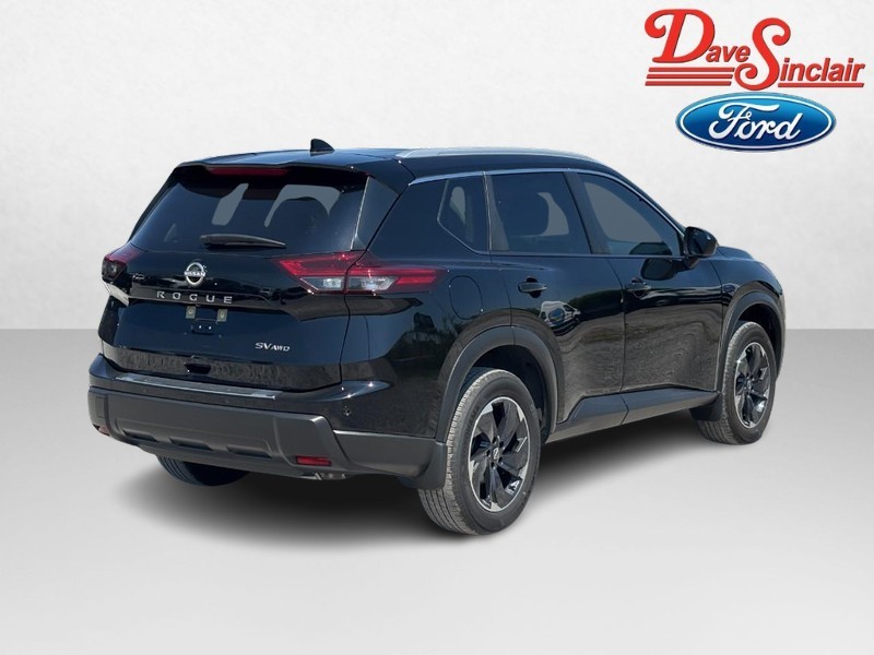 Nissan Rogue Vehicle Full-screen Gallery Image 07