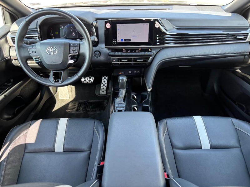 Toyota Camry Vehicle Image 15