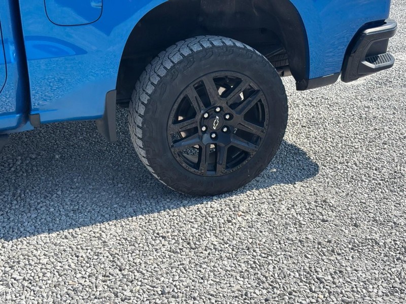 Chevrolet Silverado 1500 Vehicle Image 12
