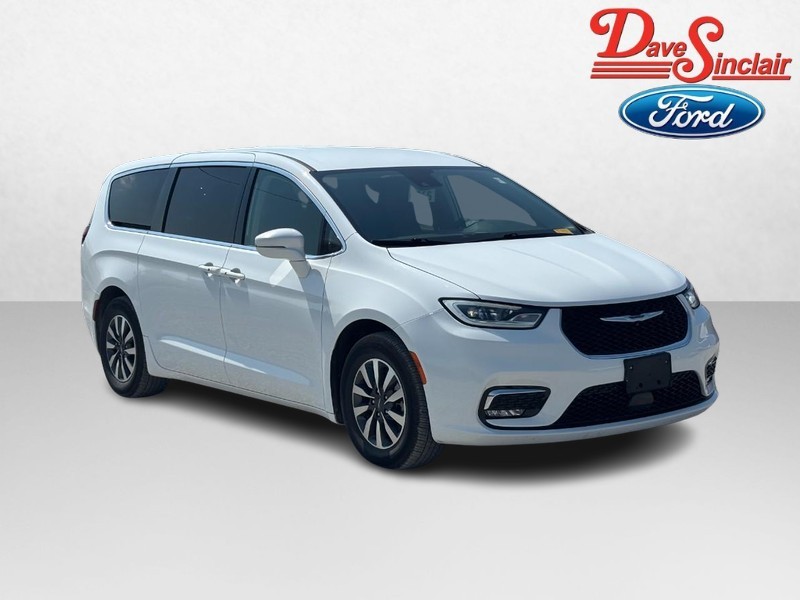 Chrysler Pacifica Vehicle Image 04
