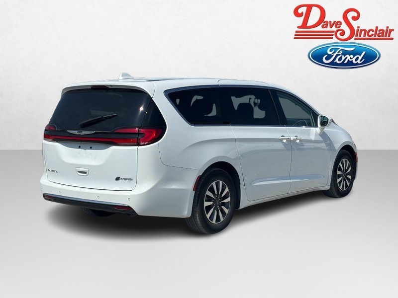 Chrysler Pacifica Vehicle Image 07