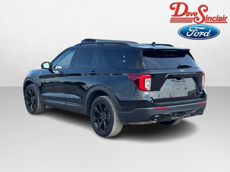 Ford Explorer Vehicle Image 09