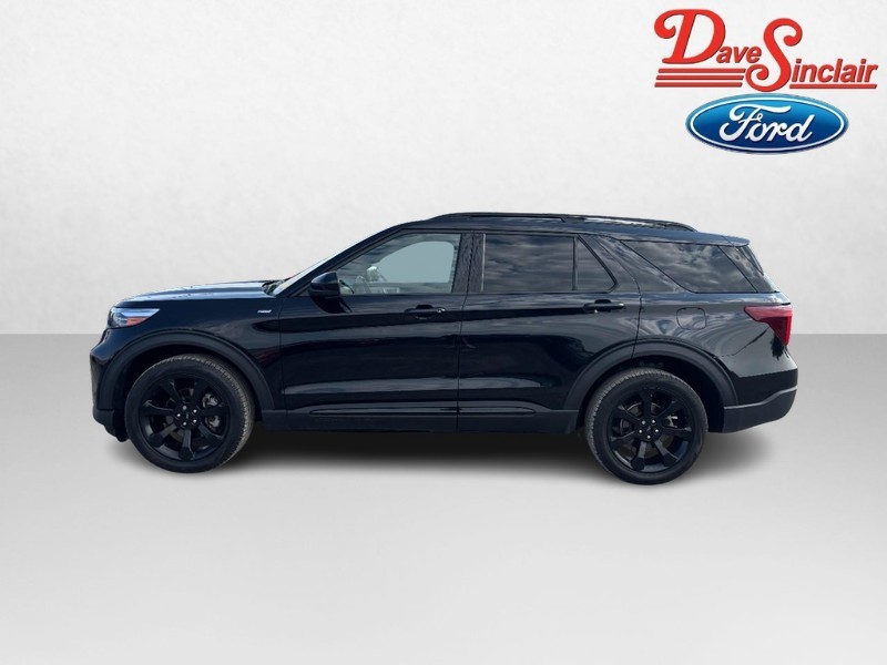 Ford Explorer Vehicle Image 10