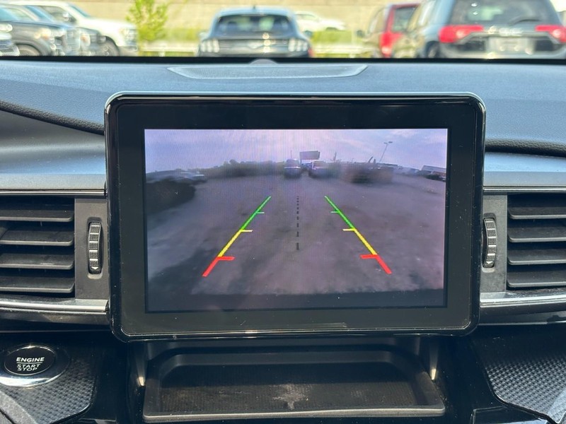 Ford Explorer Vehicle Image 25