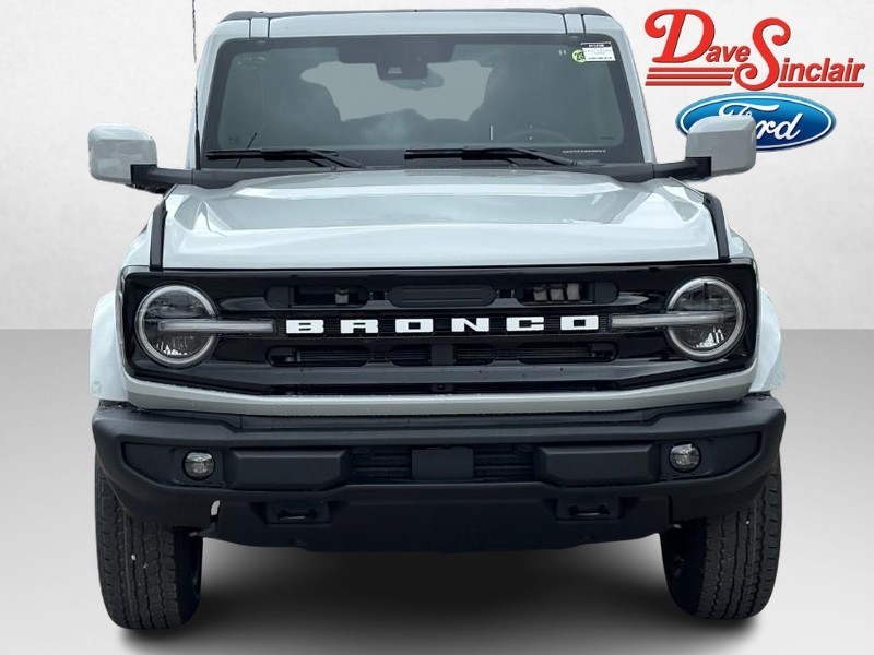 Ford Bronco Vehicle Image 02
