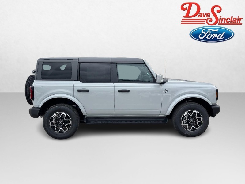 Ford Bronco Vehicle Image 05