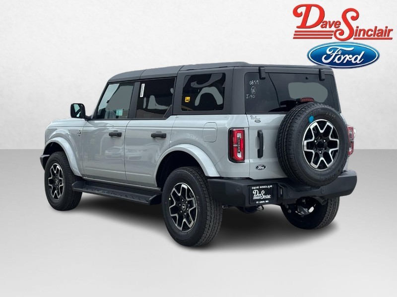 Ford Bronco Vehicle Image 09