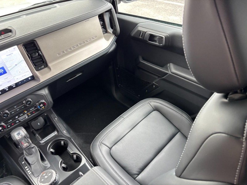 Ford Bronco Vehicle Image 16